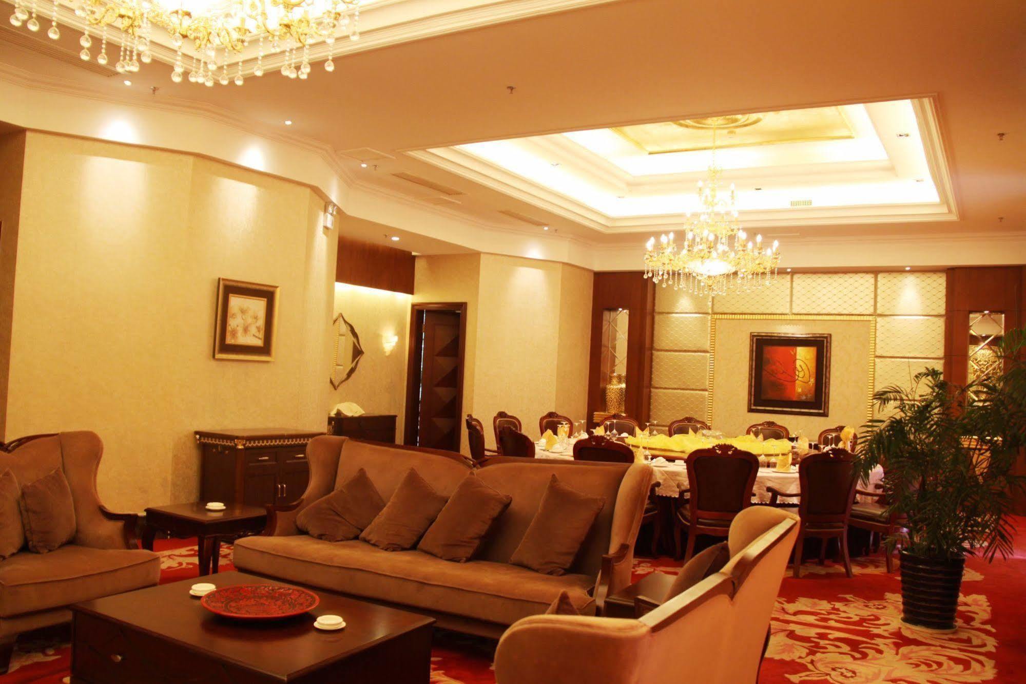 Sisuo Seaview Hotel Sanya Esterno foto